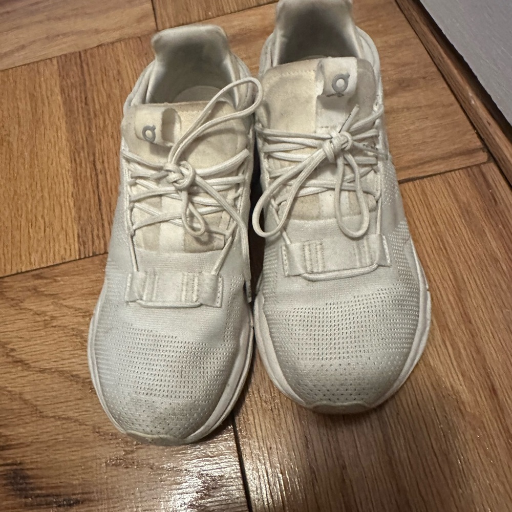 On Running Women's Athletic Shoes - White